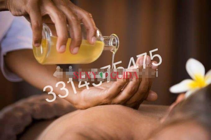 Eva incantevole russa dea del massaggio tantra