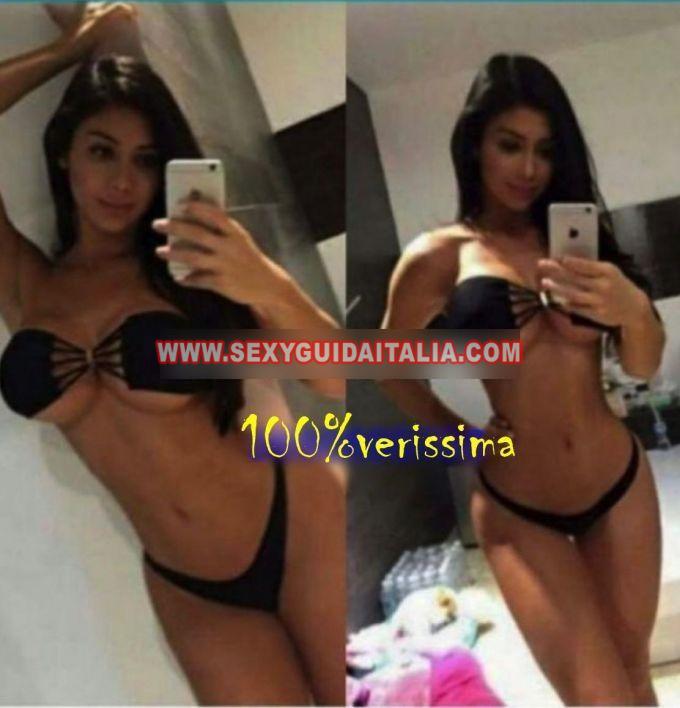 Anna affascinante mora