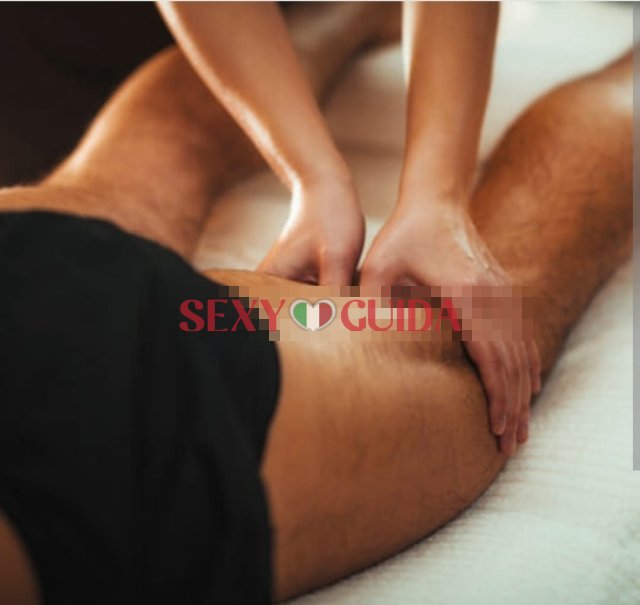 Exclussivo trans aiko asiatica massaggiatrice com