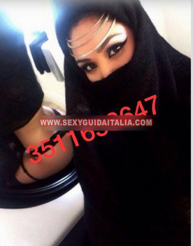 Zamira sexy araba