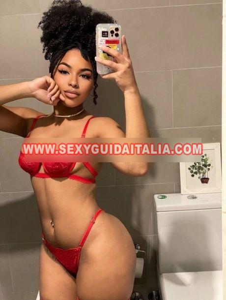 Maya sexy