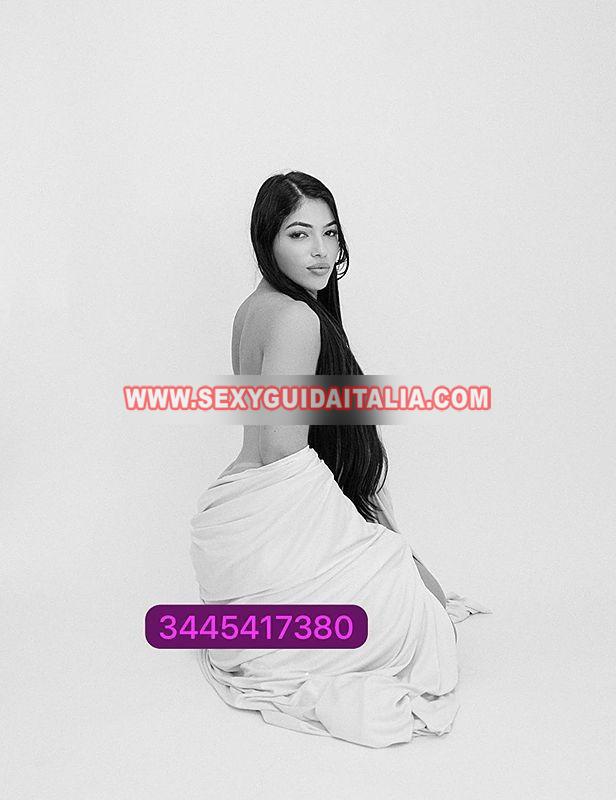 Laura bellissima sexy