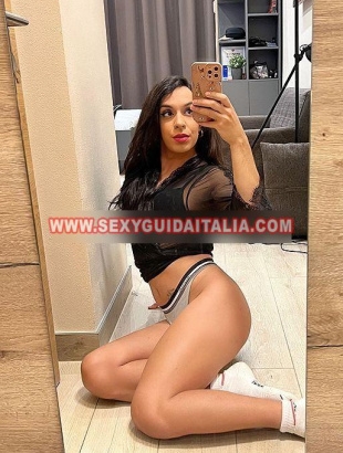 Trans amelia sensuale