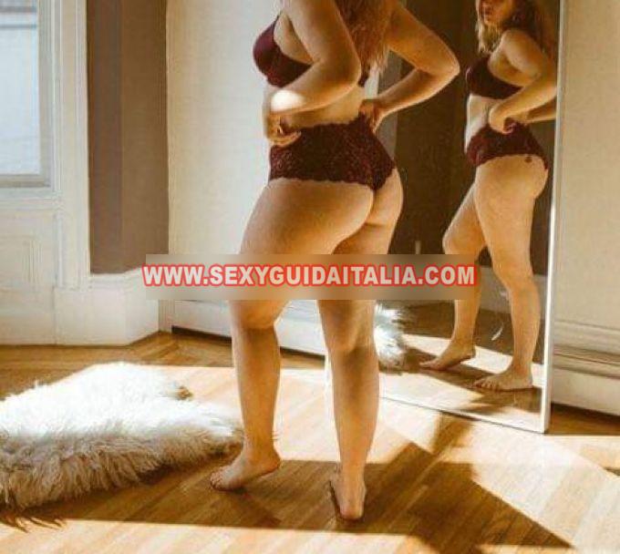 Carla sensualita' tremenda