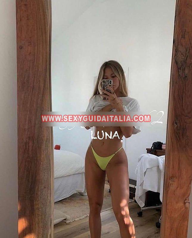 Luna accecante