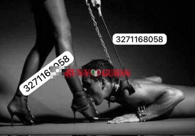 Novita donna matura mistre per giochi fetish stra