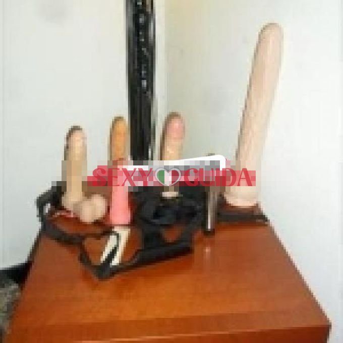 Novita donna matura mistre per giochi fetish stra