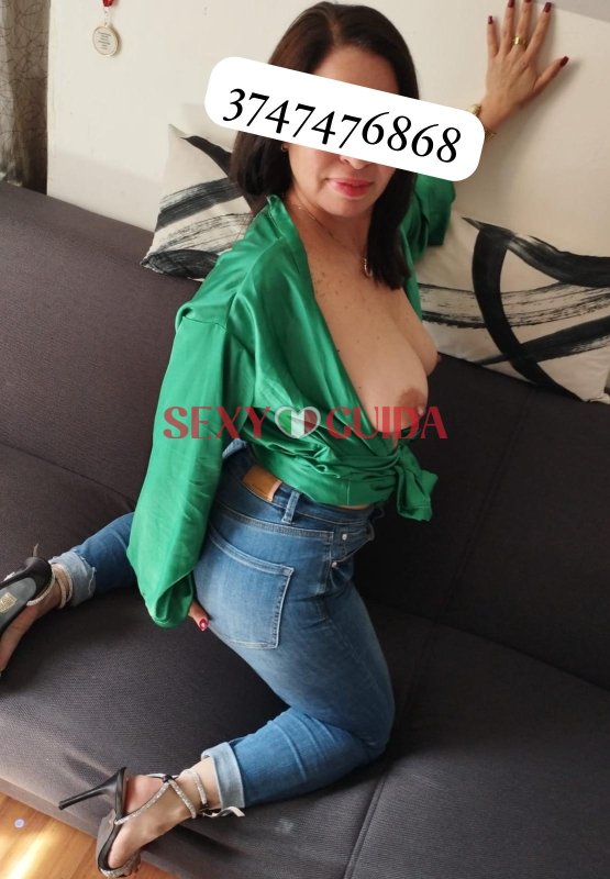 Donna latina pronta a rea
