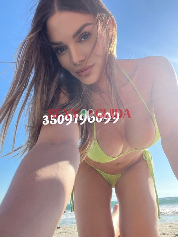 Top escortpiccola troietta peccaminosa