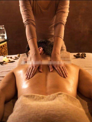 Massaggi rilassanti a  mani e show lesbico