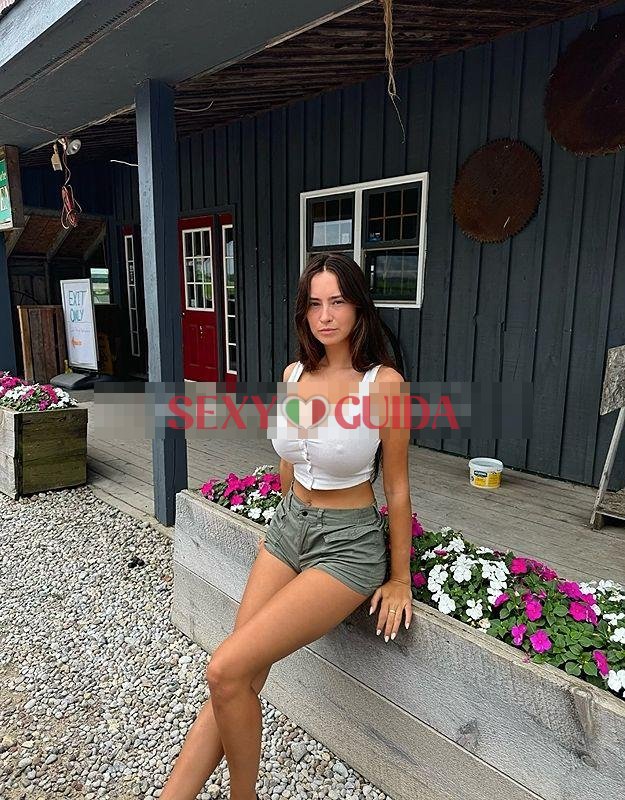 Ciao a tutti sono fethia una ragazza