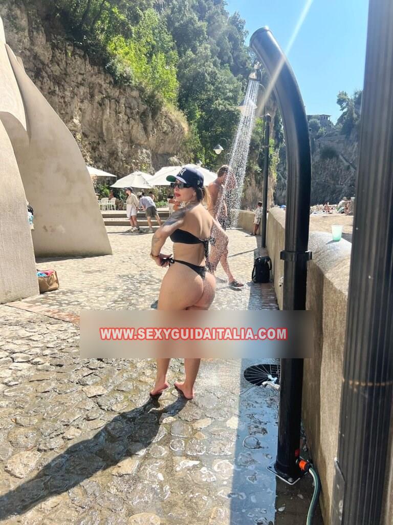 Camilla sexy