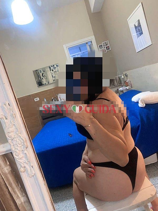 Ciao sono gioia una milf napoletana molto trasg