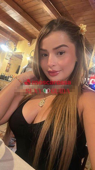 A quartu santelena  ragazza  giovane