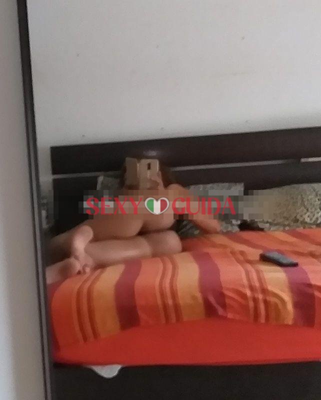 Milf vogliosa di cazzappena tornata