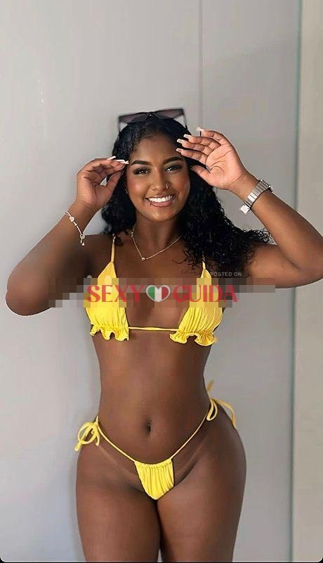 Arrivata in citt mel brasiliana regina di pompi