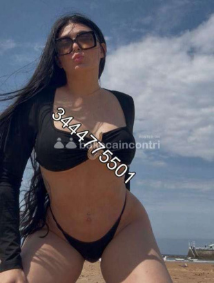 Vanessa novita prima volta gran pompinara amante