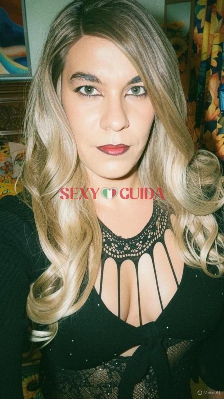 A subbiano dany bella trava femminile brasilian