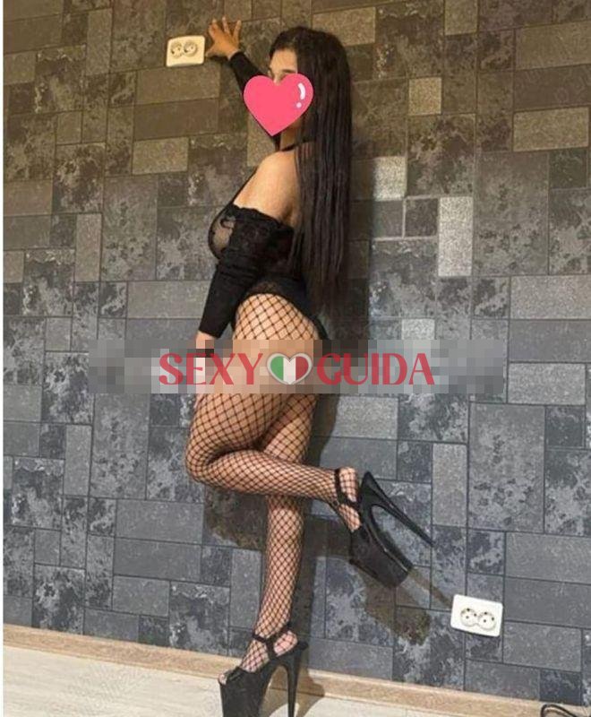Sara  calda e passionale  ragazza co