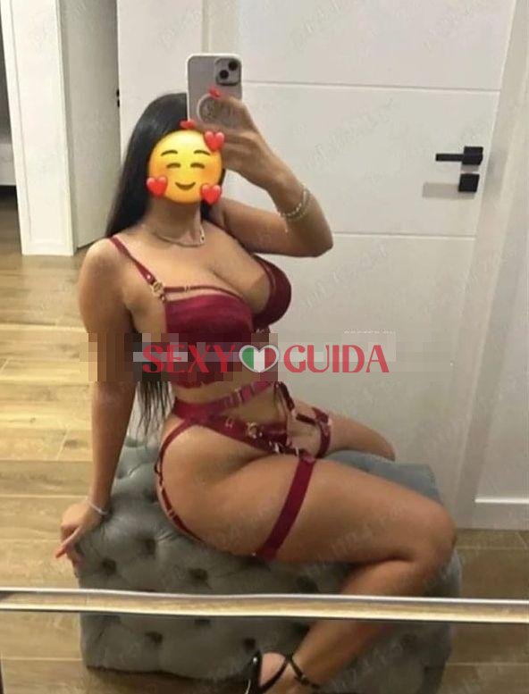 Battipaglia  laura  novit assoluta per poc
